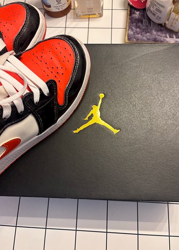 37,5 Beden nike limited seri çok az kullandım