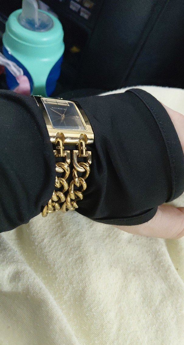 Zincir Detaylı Altın Renk Kadın Saati - Görsel 4