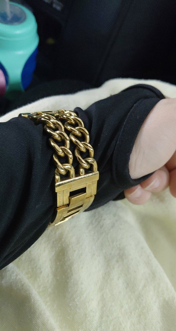 Zincir Detaylı Altın Renk Kadın Saati - Görsel 2