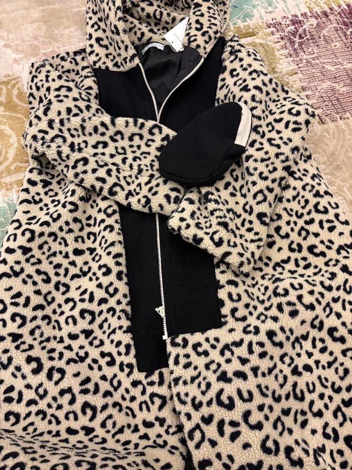 Kapüşonlu Leopar Desenli Uzun Kadın Kaban - Görsel 3