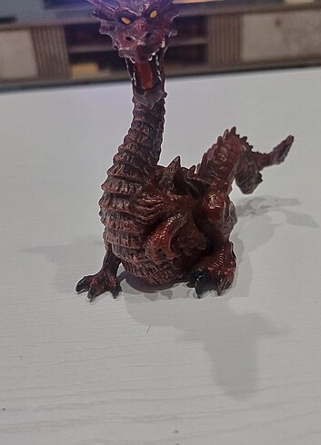 Schleich küçük ejderha