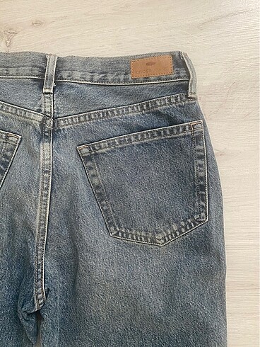 28 Beden Cross Jean