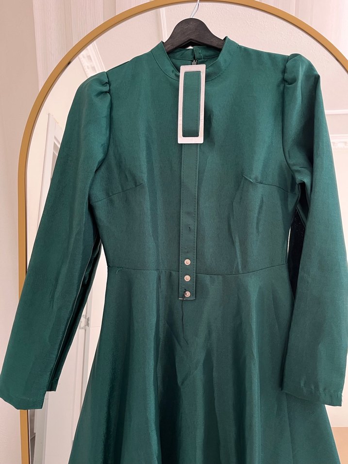 Klasik Kesim Yeşil Uzun Kadın Elbise - Görsel 4