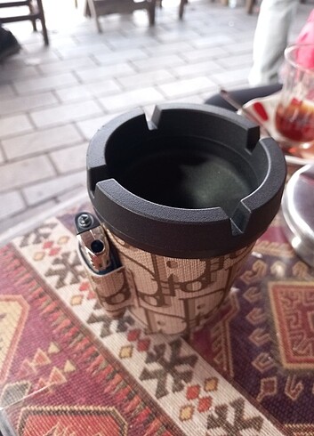 ÇAKMAKLI SÖNDÜRMEDEN AT KÜL TABLASI