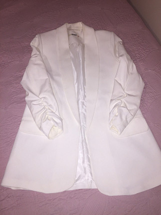 Zara Zara model beyaz ceket