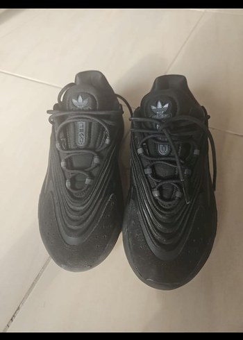 Adidas spor ayakkabı