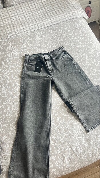 Colin?s wide leg jeans 28-30