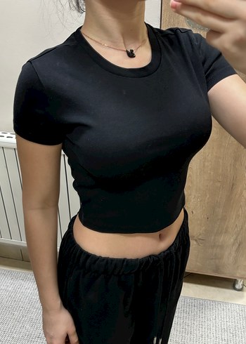 mavi marka Siyah Kısa Kollu Crop - Görsel 3