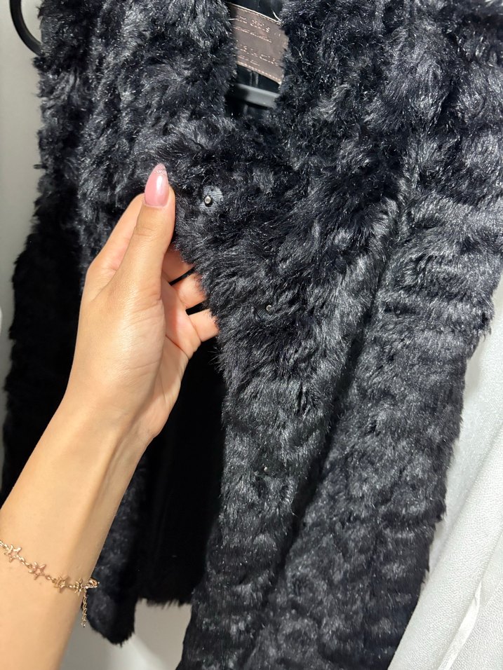Siyah Deri Detaylı Kadın Kürk Mont - Görsel 3