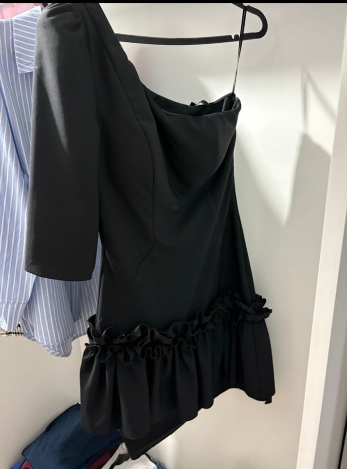 Siyah Mini Straplez Fırfırlı Elbise - Görsel 2
