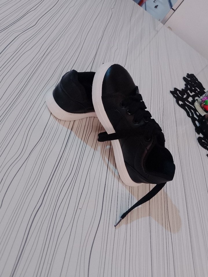 Siyah Erkek çocuk spor ayakkabisi - Görsel 2