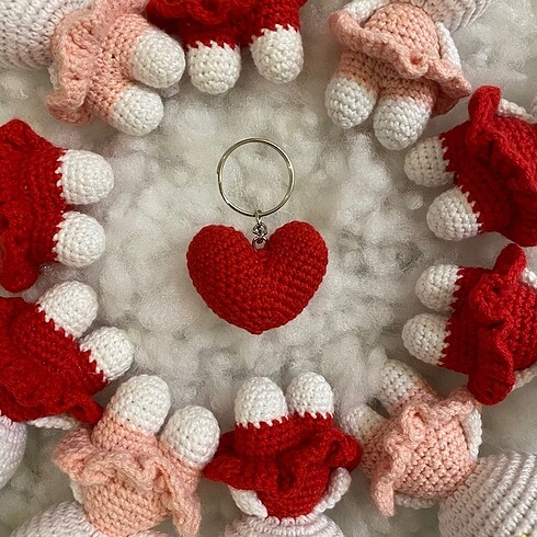 Amigurumi kalp anahtarlık
