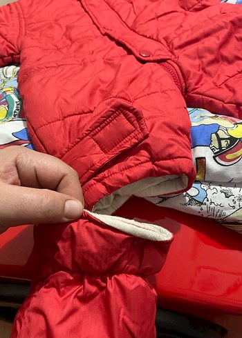 Kız Bebek Kırmızı Fermuarlı Kar Tulumu - Görsel 3