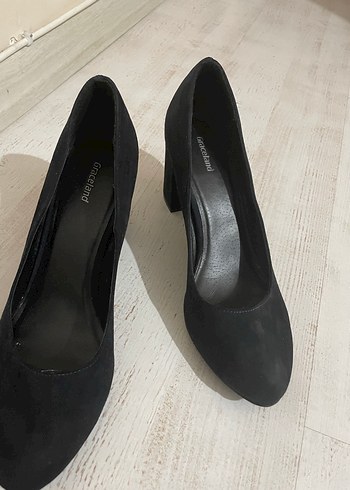 Siyah Süet Tokalı Topuklu Kadın Ayakkabı - Görsel 2