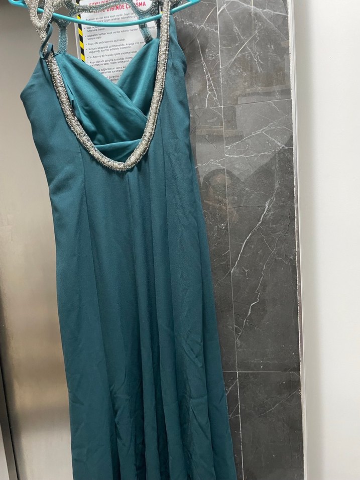 Uzun Turkuaz Drapeli V Yaka Abiye Elbise - Görsel 2