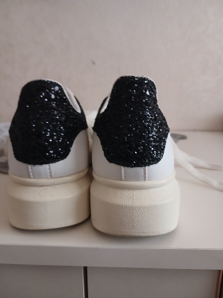 Beyaz Parlak yüksek Topuklu Kadın Sneaker orijinal  kodlu ürün - Görsel 4