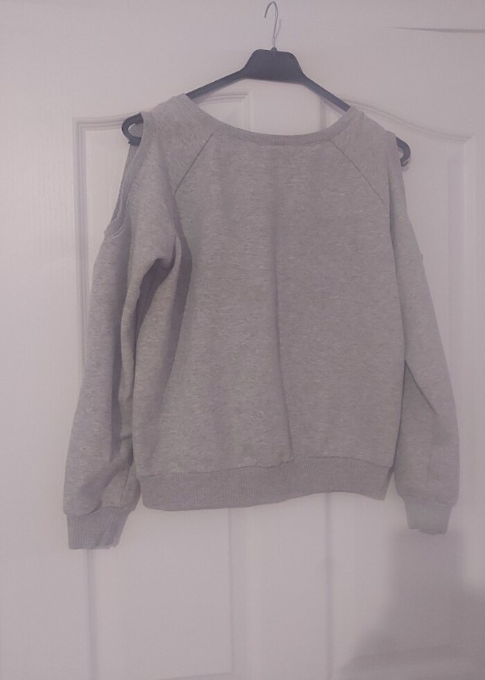 GRI SWEATSHIRT M BEDEN AZ KULLANILDI - Görsel 2