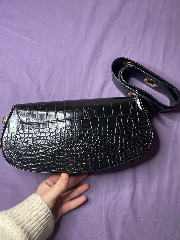 Kemer Detaylı Siyah Yılan Desenli Deri Çanta - Görsel 3