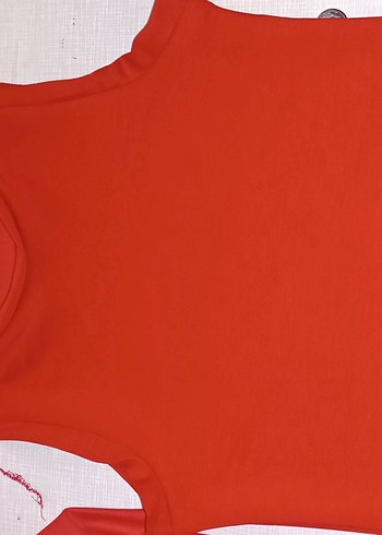 Kırmızı Yüksek Yakalı Kolsuz elbise - Görsel 3