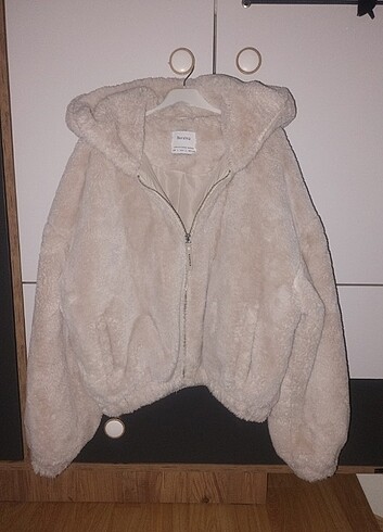 Bershka mont