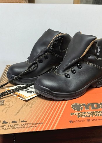 41 Beden Diger Siyah Biker Erkek Bot