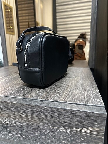 Calvin Klein Kol çantası