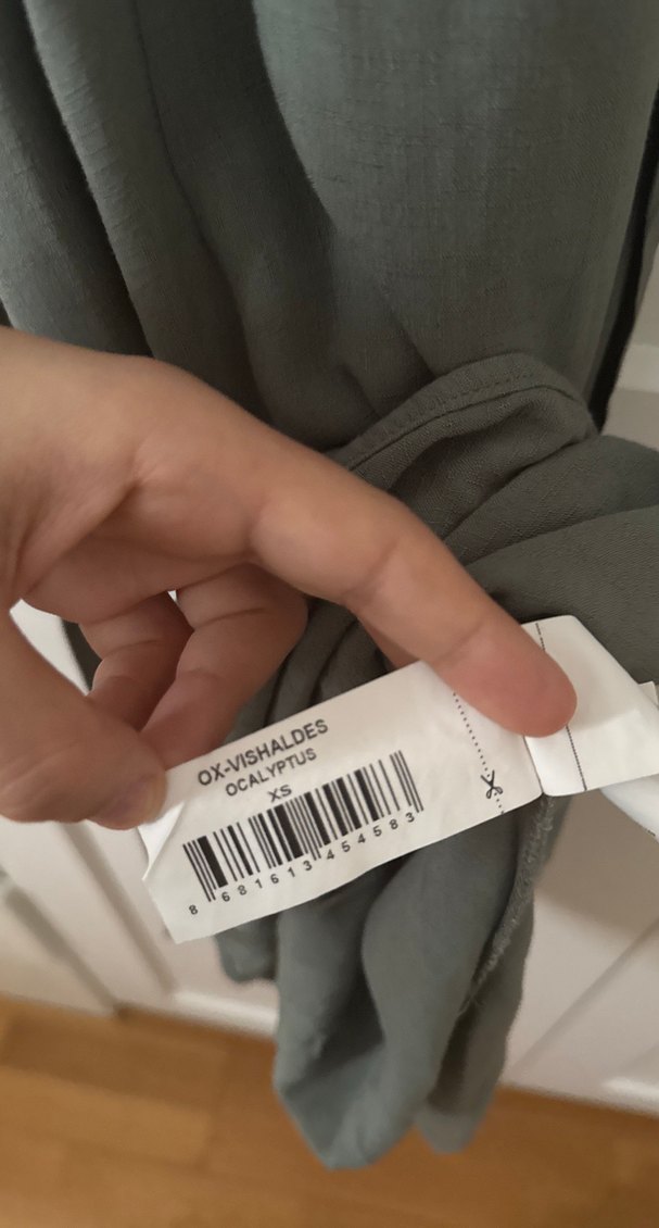 Yüksek Yakalı Kolsuz mid Elbise - Görsel 5