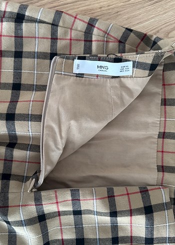 Düğmeli Ekoseli Bej Mini Etek - Görsel 4