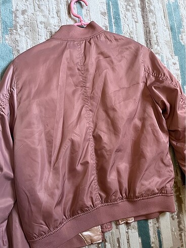 Pull and Bear Montt