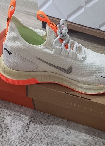 Nike Orjinal Nike Kadın Spor Ayakkabı