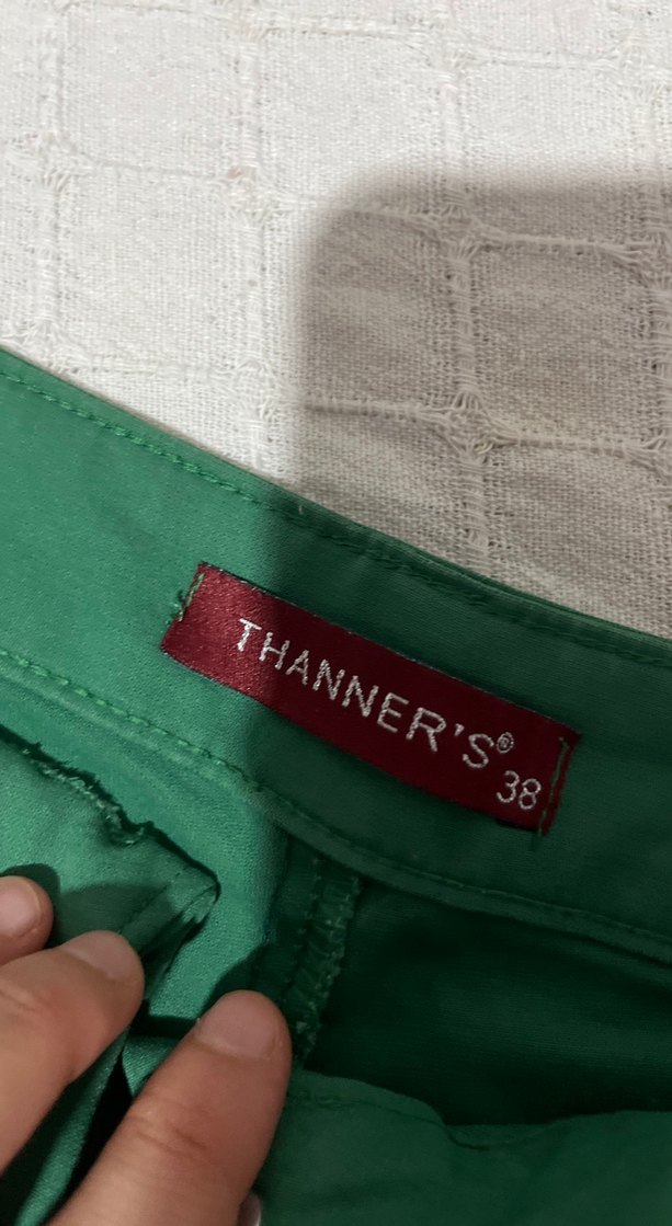 Düğmeli Yeşil Şort - Görsel 2