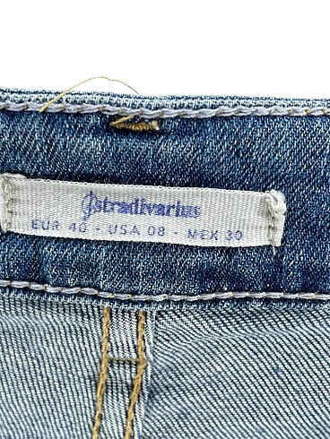 40 Beden mavi Renk Stradivarius Jean / Kot %70 İndirimli.