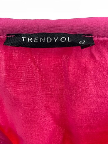 42 Beden pembe Renk Trendyol & Milla Gömlek %70 İndirimli.