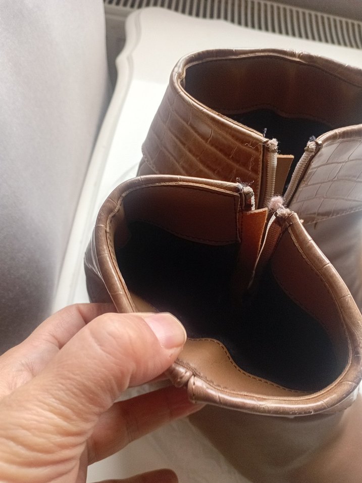 Kahverengi Deri Dolgu Topuklu Kadın Bot - Görsel 2