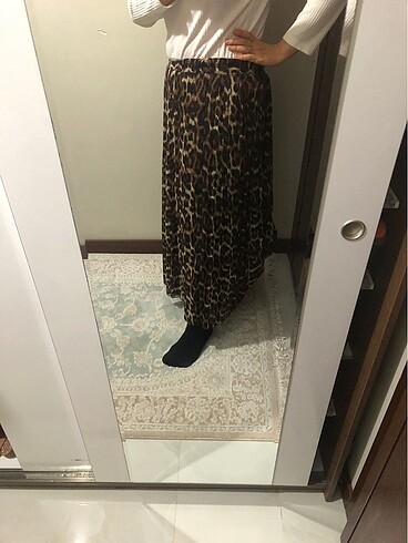 Leoparlı tam boy lastikli astarlı şifon pileli etek - Görsel 2