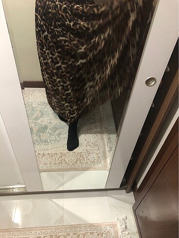 Leoparlı tam boy lastikli astarlı şifon pileli etek - Görsel 4