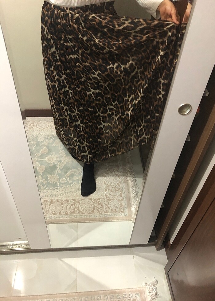 Leoparlı tam boy lastikli astarlı şifon pileli etek - Görsel 3