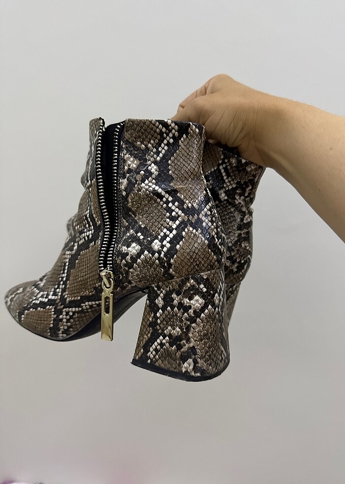 Yılan derili bot - Görsel 3