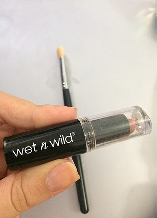 m Beden Wetn wild bare it all ruj ve göz farı fırçası