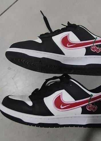 nike air force kirazlı 