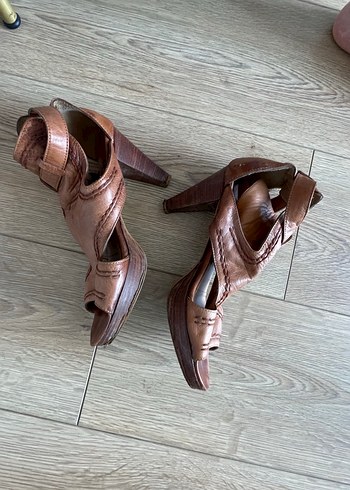 Filofax Bej Deri Tokalı Stiletto Kadın Sandalet