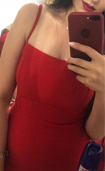 Famelin Kırmızı Elbise