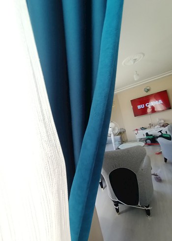Diğer 2 cam için 4 parça fon perde hiçbir eksiği sorunu yok yeni