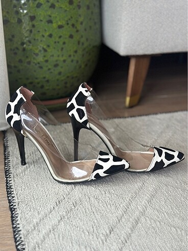 38 Beden Zebra desen stiletto