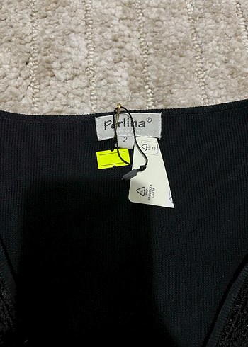 Boncuk İşlemeli Siyah V Yaka Hırka - Görsel 7