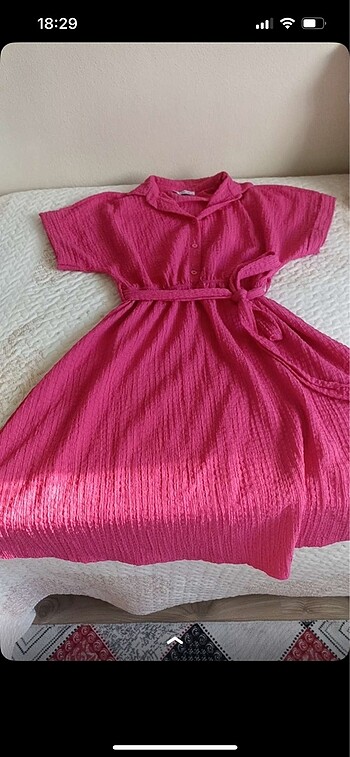 Pembe yazlık elbise