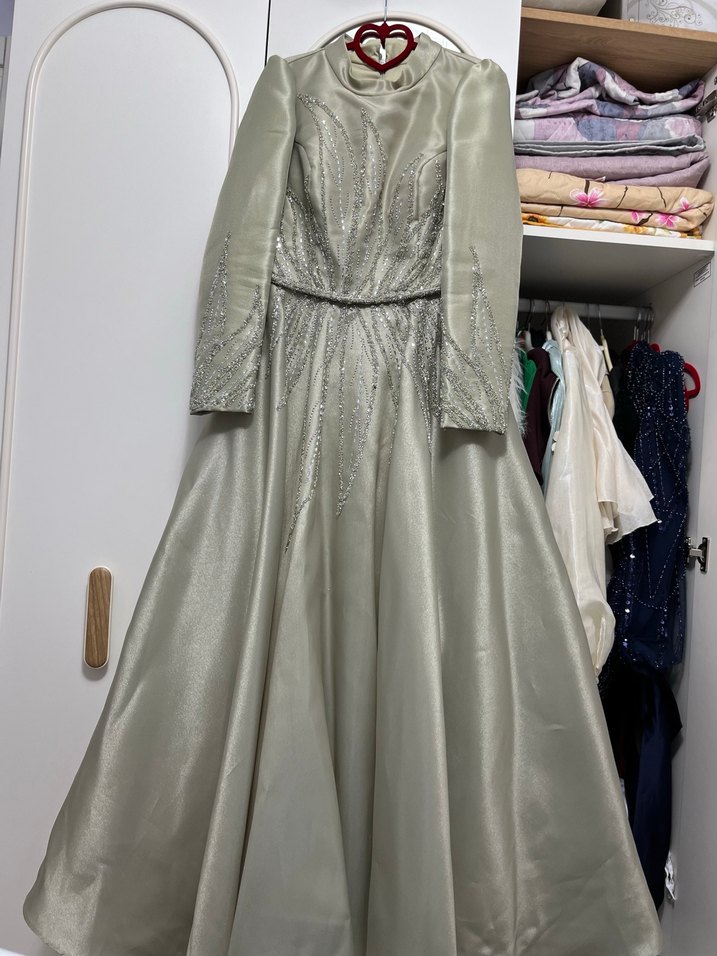 İşlemeli Tesettür Abiye Elbise - Görsel 3