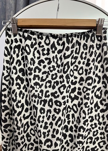 Kadın Zebra Desenli Uzun Saten Etek - Görsel 2