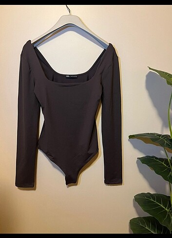 ZARA body