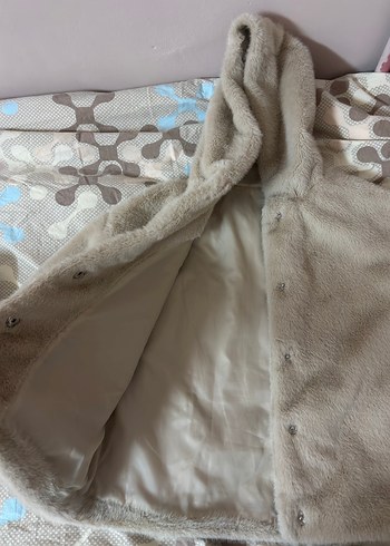 Bej Kapüşonlu kışlık ceket - Görsel 3